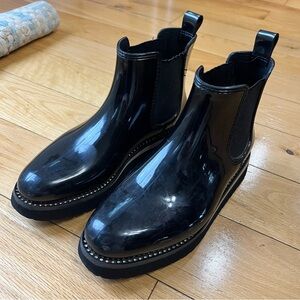 Naturalizer Black Chelsea Rain Boots with small rhinestones- Size 6 EUC